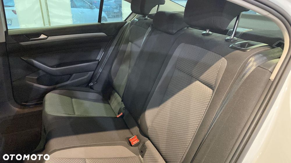 Volkswagen Passat 2.0 TDI EVO Essence - 13