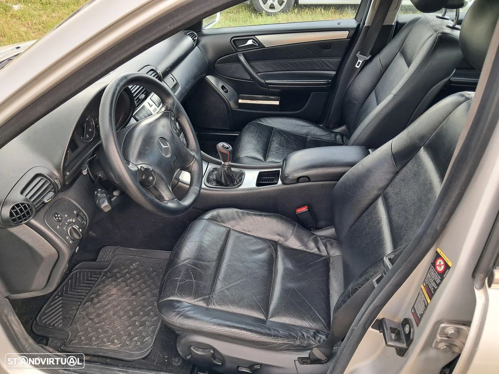 Mercedes-Benz C 200 - 5