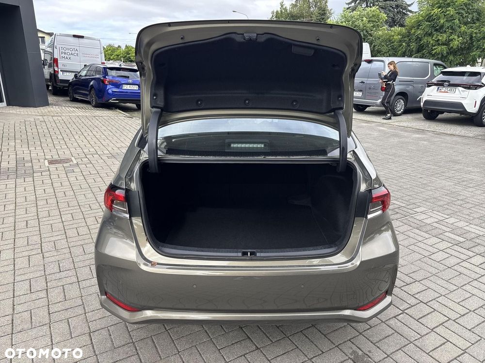 Toyota Corolla - 24