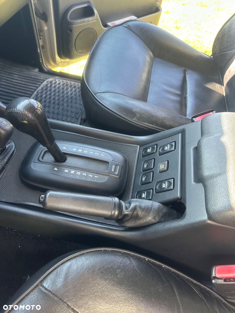 Land Rover Discovery - 28