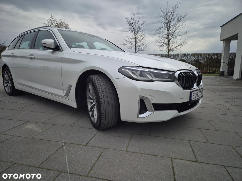 BMW Seria 5 530d xDrive Luxury Line sport - 3