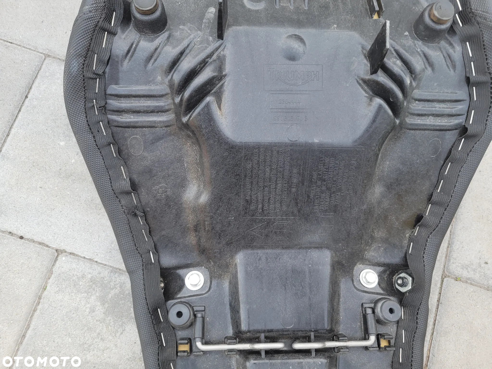 Siedzenie, fotel, kanapa Triumph Speed Triple 1050 - 24