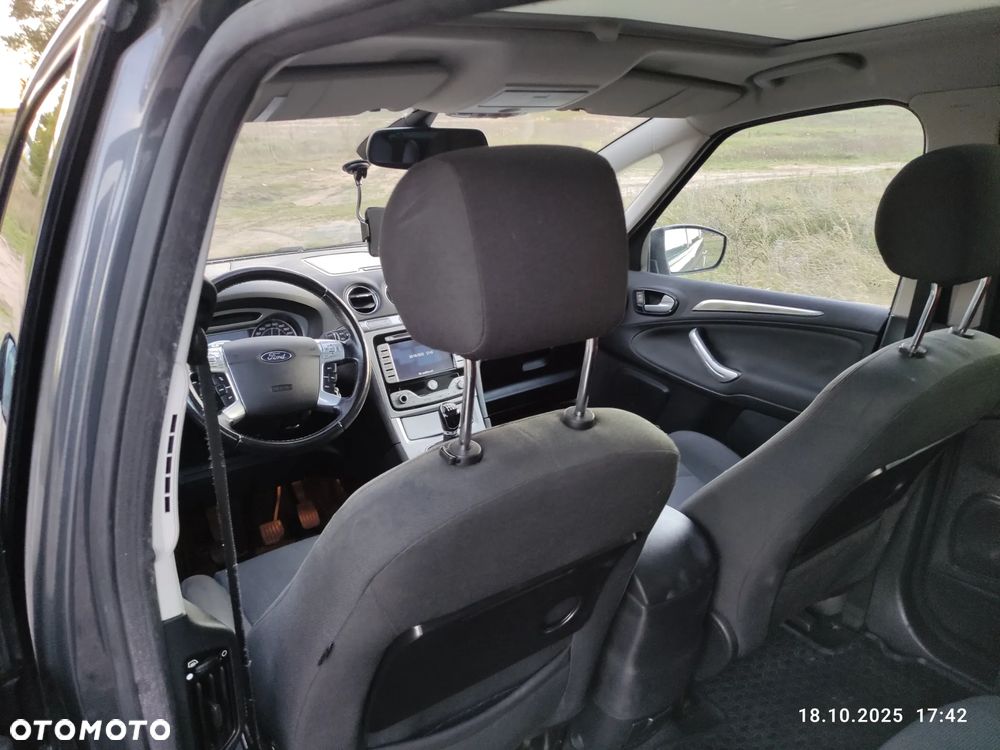 Ford S-Max 2.0 Titanium - 12