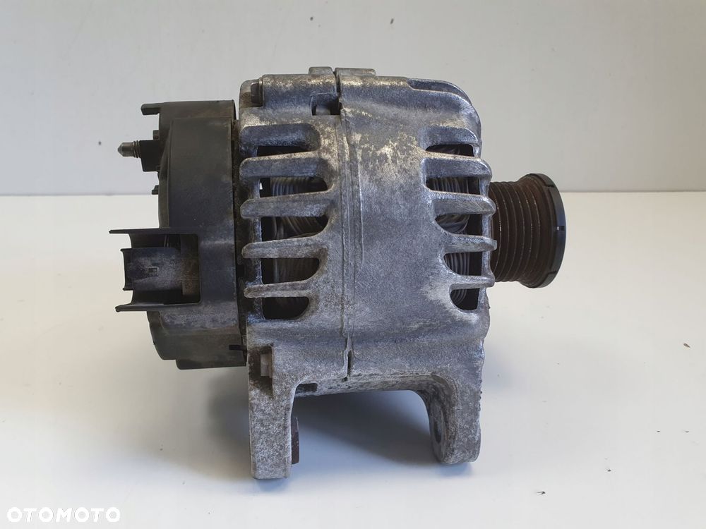 ALTERNATOR Dacia Duster I 1.2 TCe _ 231000091R valeo Alternator Oryginał - 14