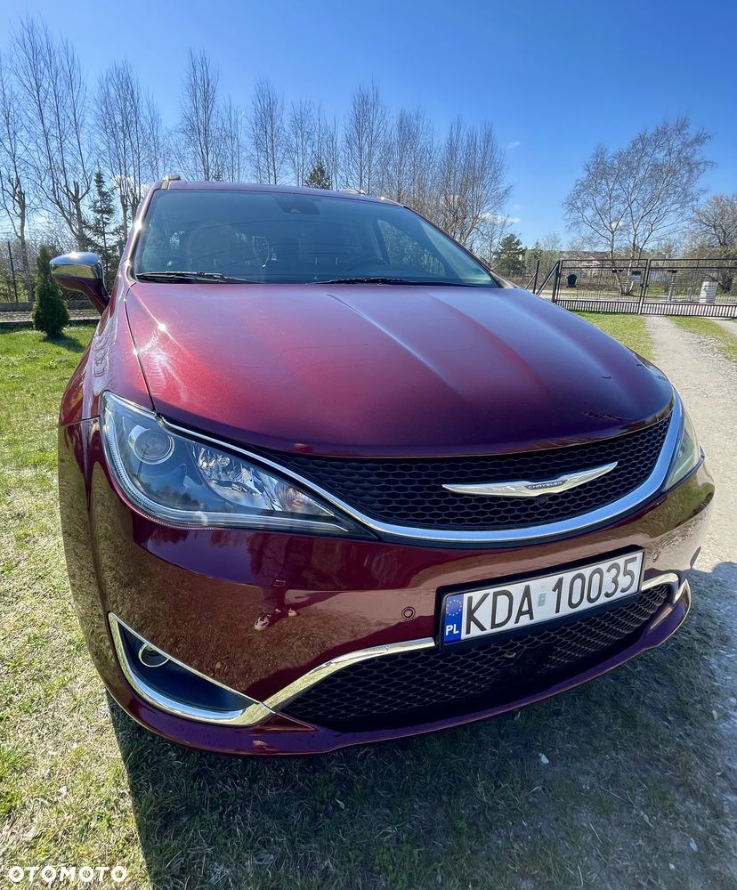 Chrysler Pacifica - 2