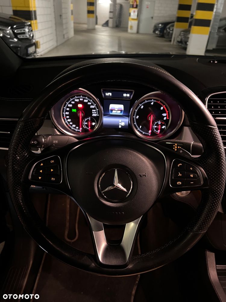 Mercedes-Benz GLE - 14