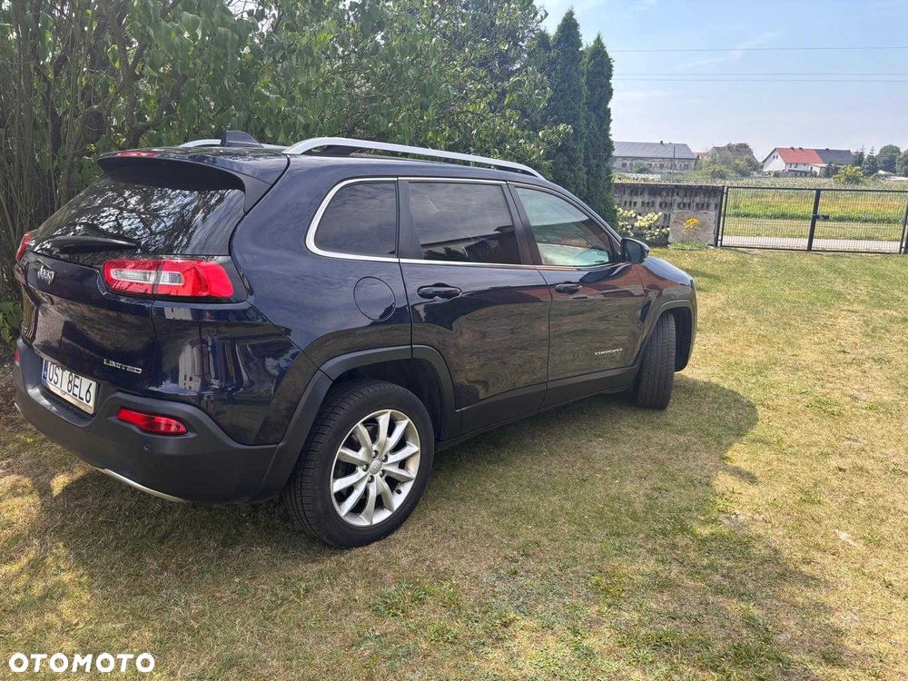 Jeep Cherokee - 3