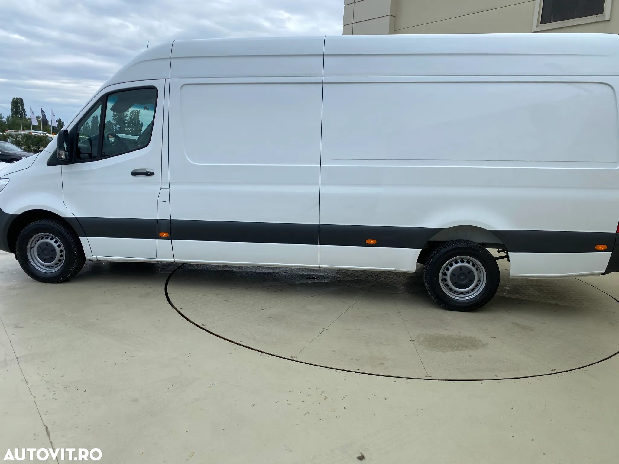 Mercedes-Benz Sprinter 319CDI LUNG AUTOMAT - 12