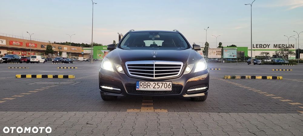 Mercedes-Benz Klasa E 200 CDI DPF BlueEFFICIENCY Automatik Avantgarde - 2