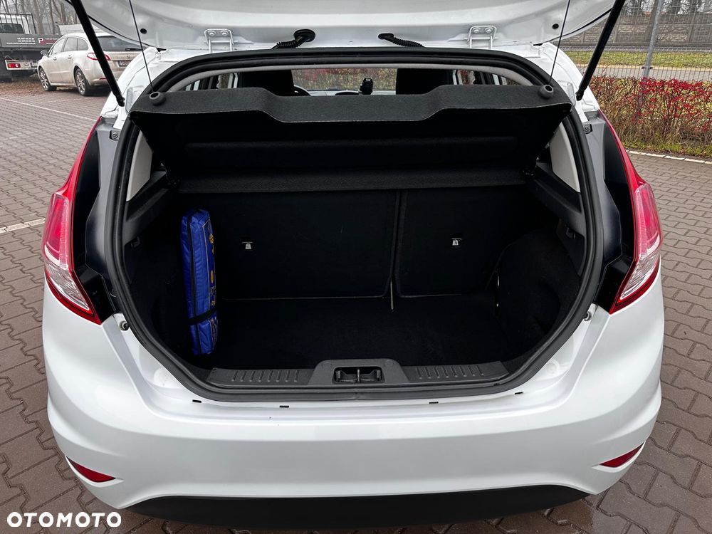 Ford Fiesta 1.25 Celebration - 27