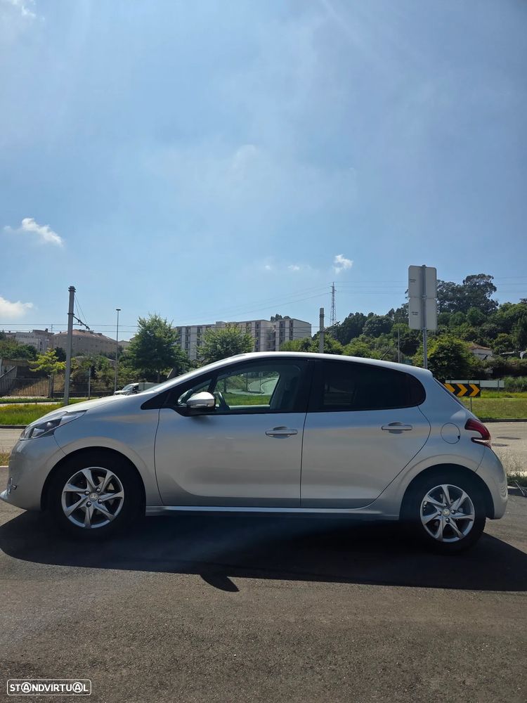 Peugeot 208 1.4 VTi Access - 4