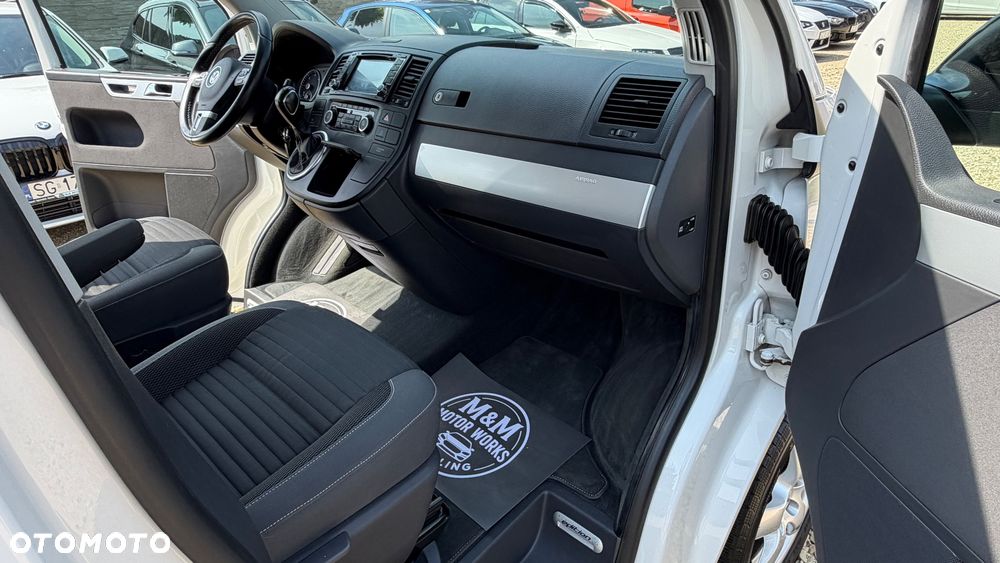 Volkswagen Multivan - 24