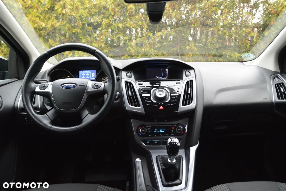 Ford Focus 1.6 EcoBoost Titanium - 4