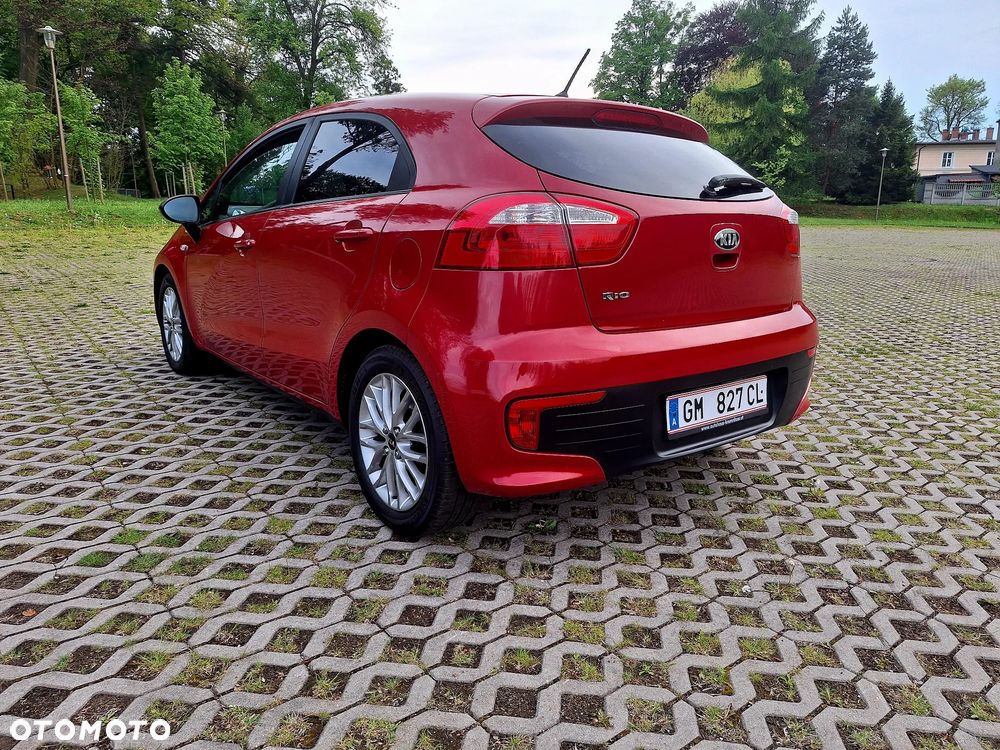 Kia Rio 1.2 Dream Team Edition - 4