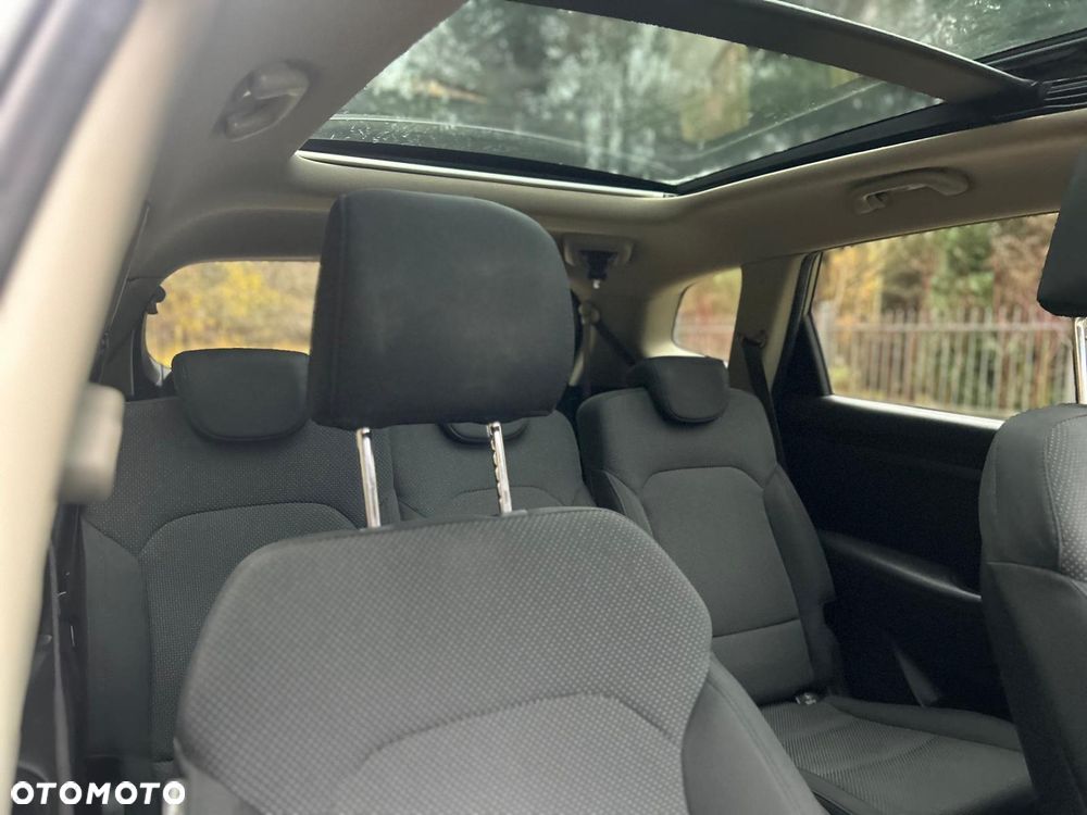 Kia Carens 1.7 CRDi L 7os - 12