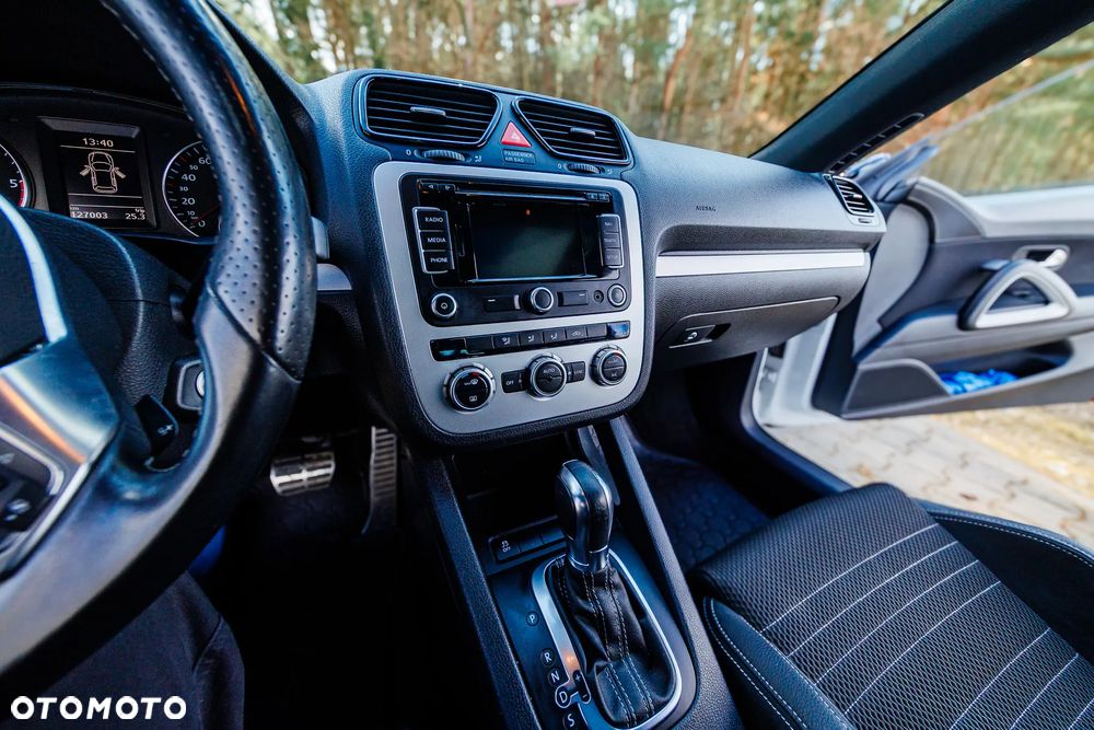 Volkswagen Scirocco 2.0 TDI DSG - 14