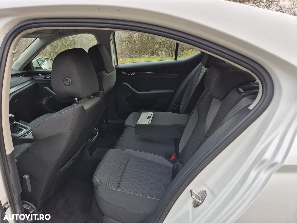 Skoda Octavia 2.0 TDI Exclusive - 9