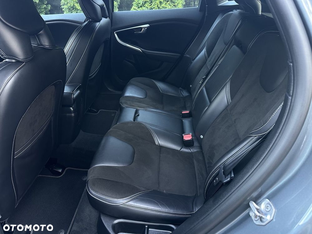 Volvo V40 D2 Drive-E R-Design Kinetic - 18