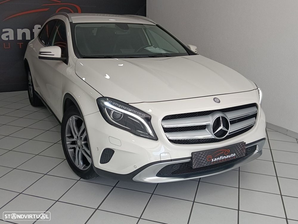 Mercedes-Benz GLA 200 - 2