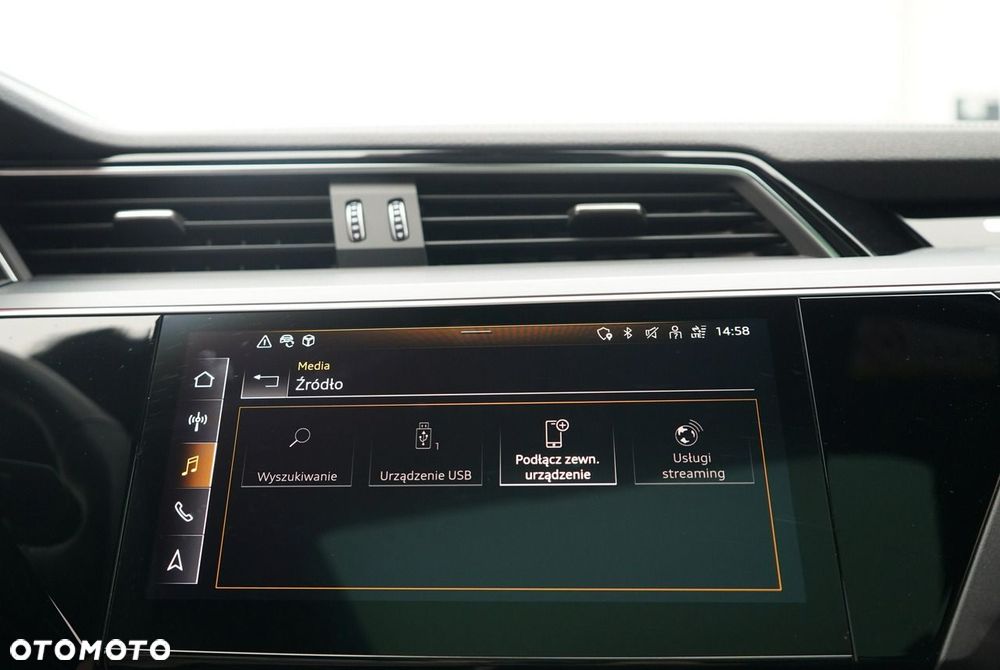 Audi Q8 Sportback e-tron - 31