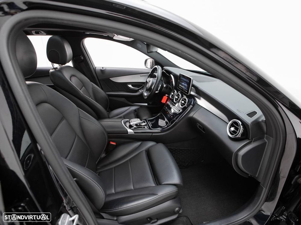 Mercedes-Benz C 300 - 11