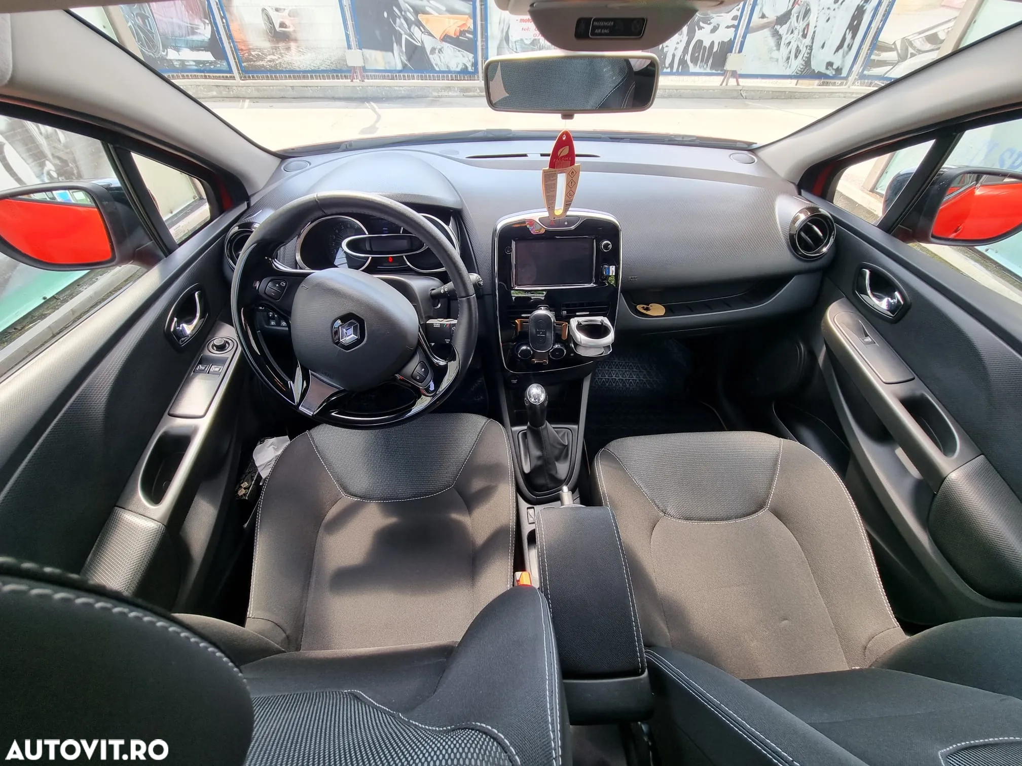 Renault Clio - 19
