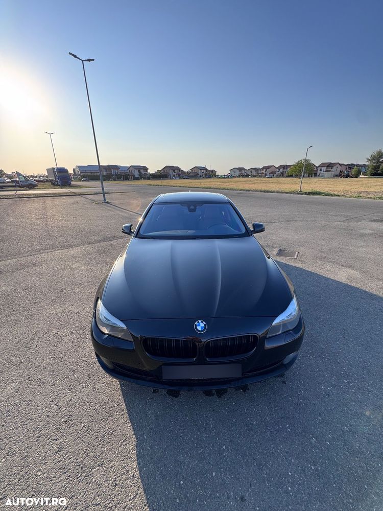 BMW Seria 5 525d xDrive - 2