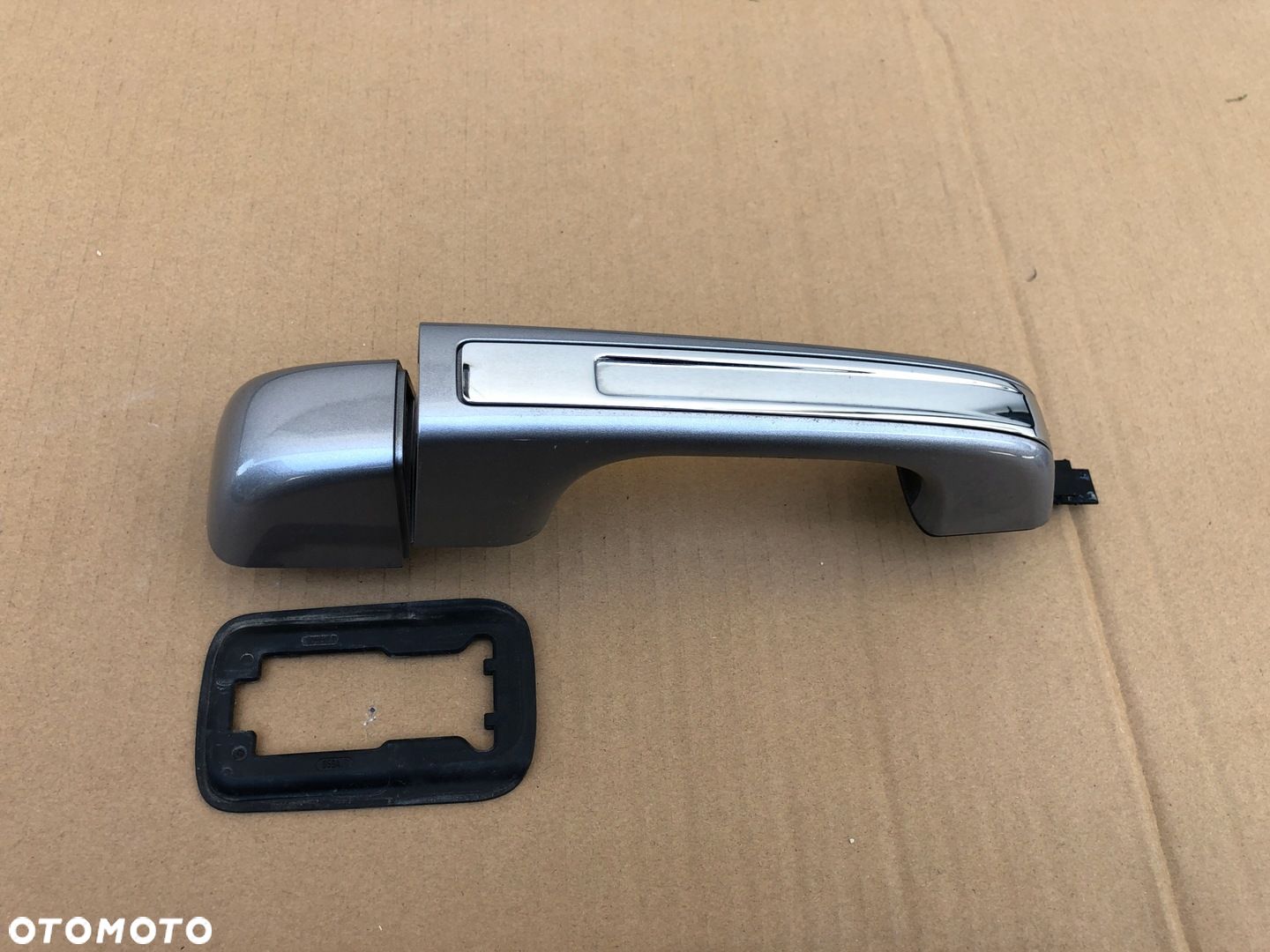 DODGE RAM 1500 V 19 2019 2024 KLAMKA DRZWI PRAWY TYŁ PSC CHROMOWANA - 1