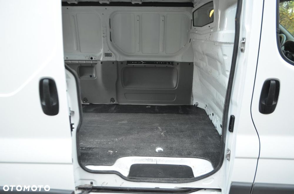 Opel Vivaro - 19