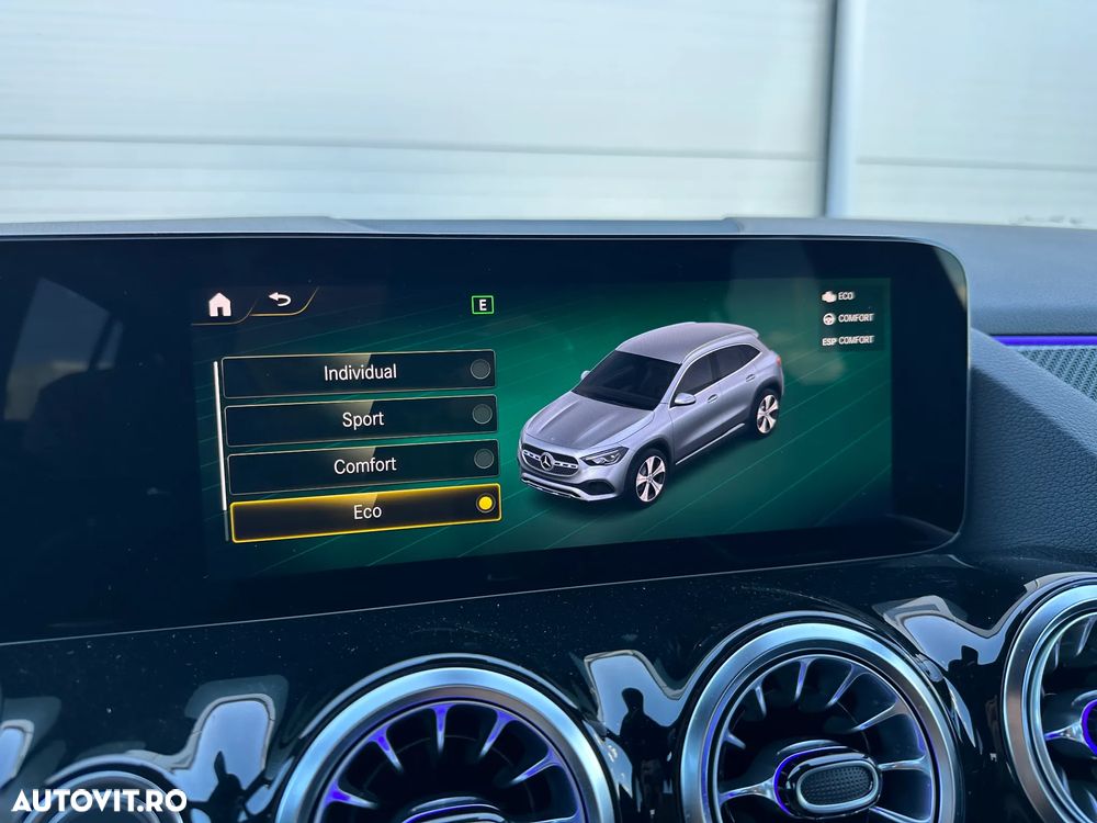 Mercedes-Benz GLA 200 d 4MATIC Aut. - 24