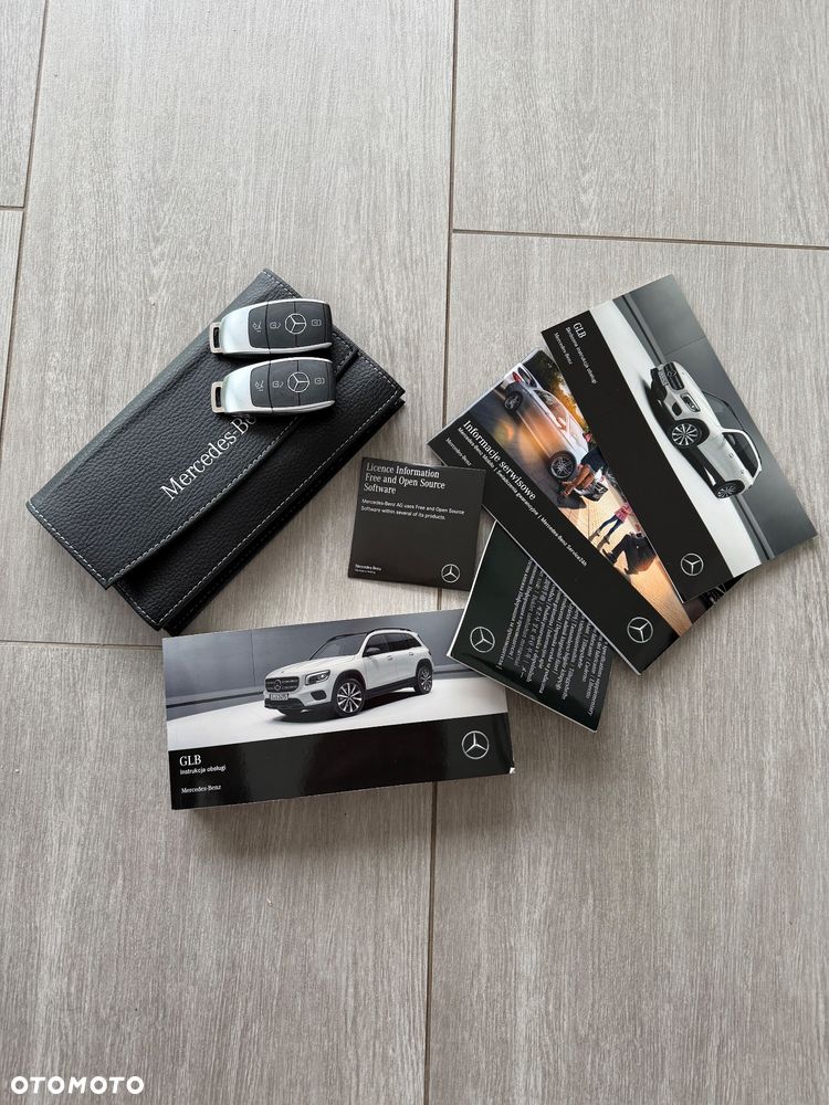 Mercedes-Benz GLB 200 7G-DCT - 11