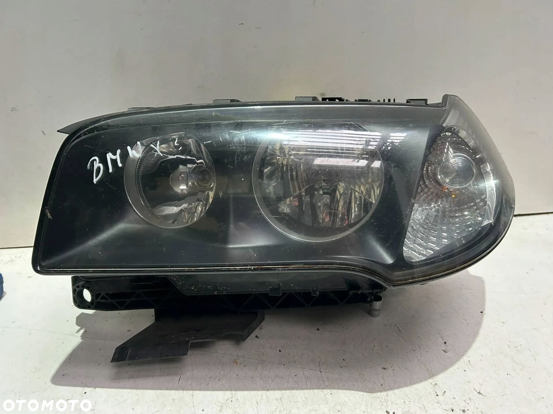 Reflektor przód lewy BMW X3 E83 - 1