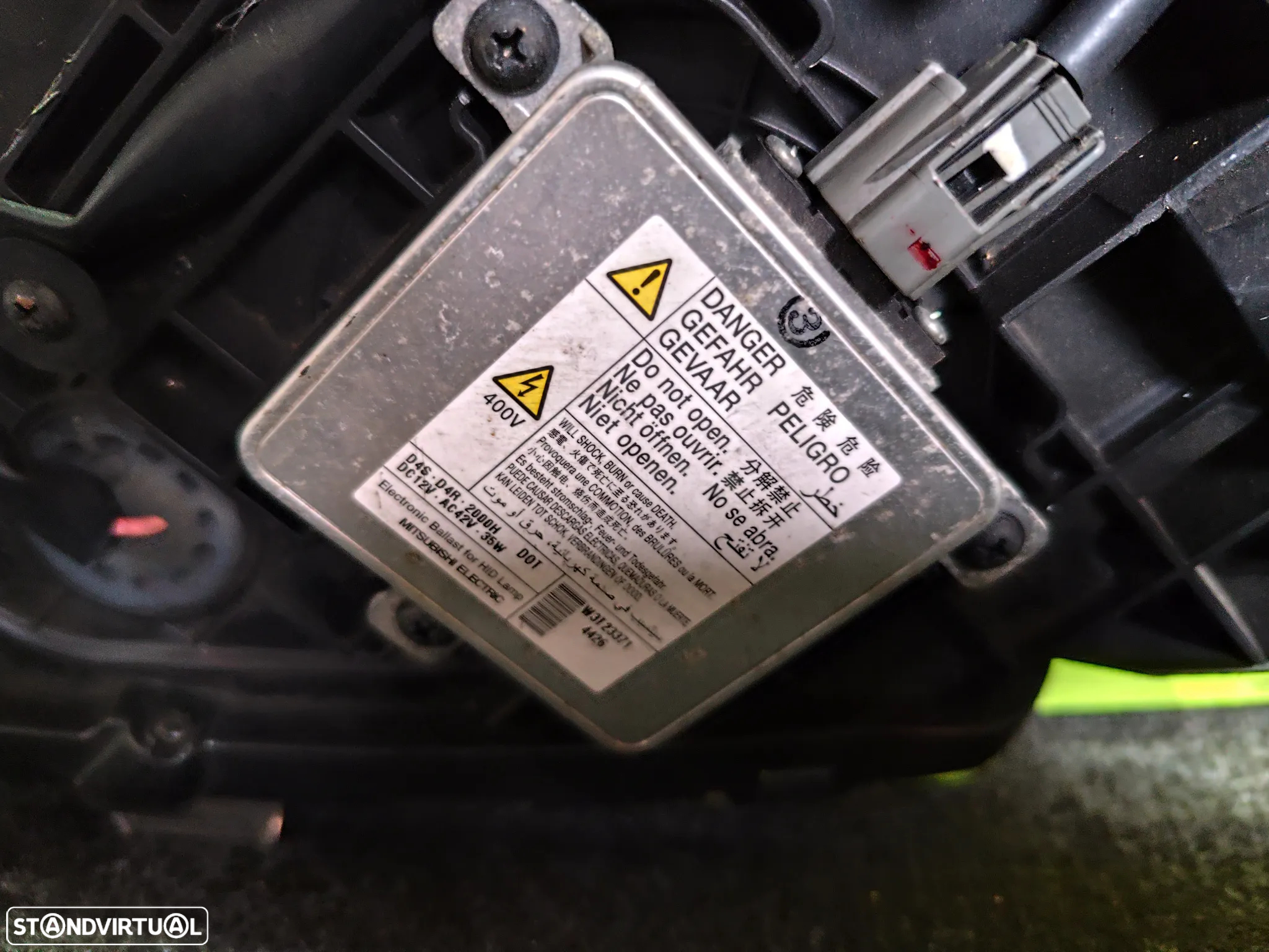 MITSUBISHI OUTLANDER FAROL XENON DIREITO - FF369 - 9