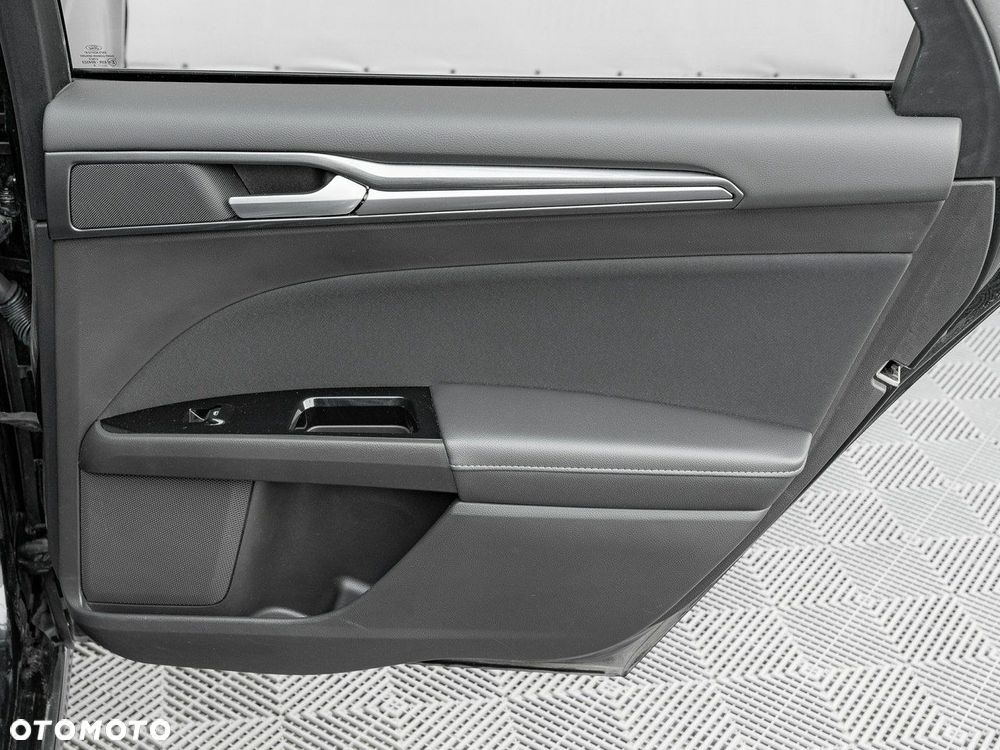 Ford Mondeo 2.0 EcoBlue Titanium - 27