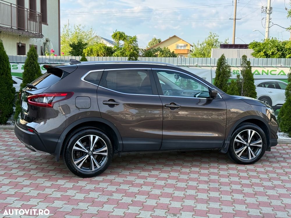 Nissan Qashqai 1.3 DIG-T DCT N-CONNECTA - 17