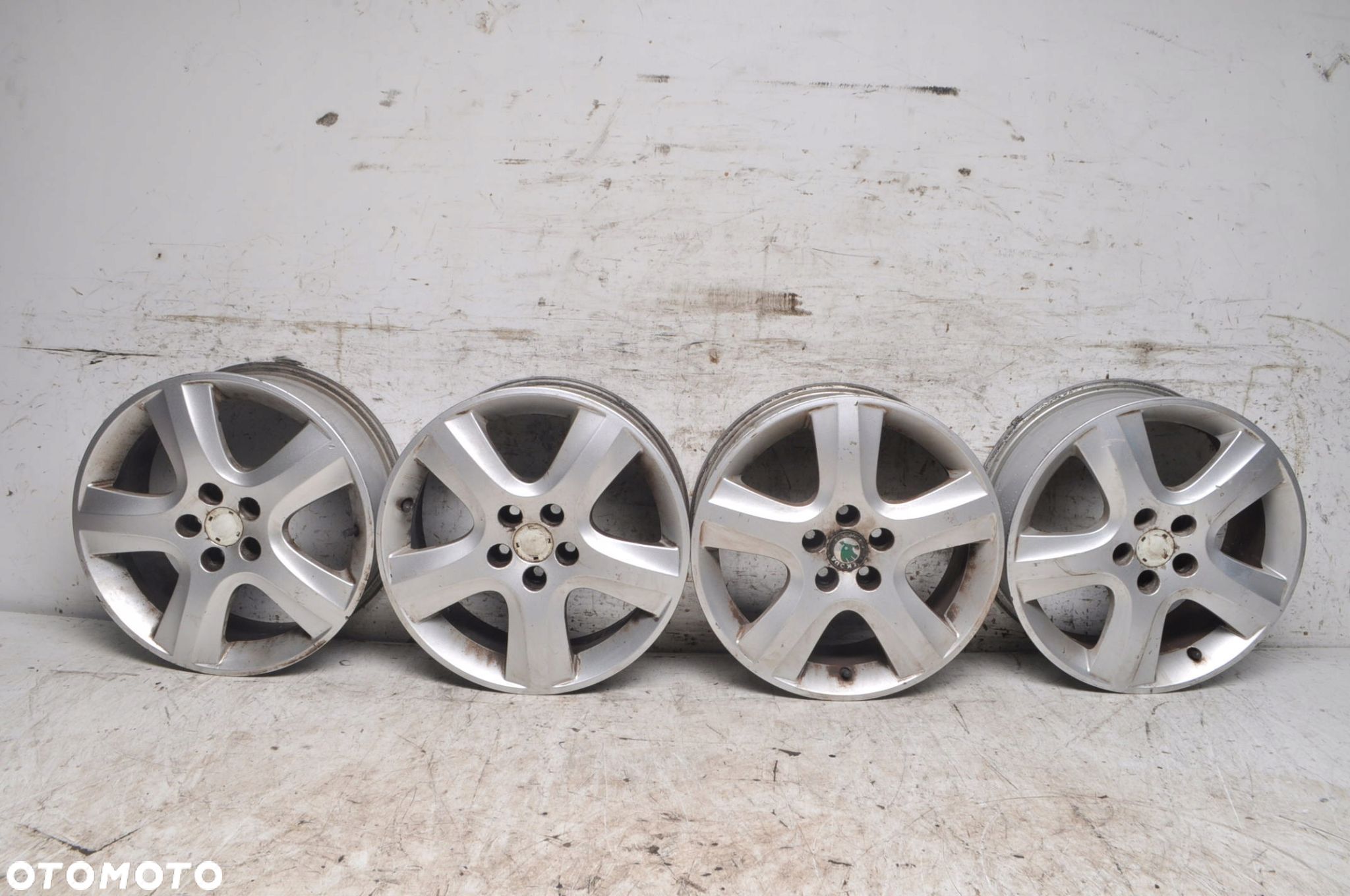 SKODA OCTAVIA FELGI ALUMINIOWE R16" 6.5J 5X100 ET42 1U0601025AA - 1