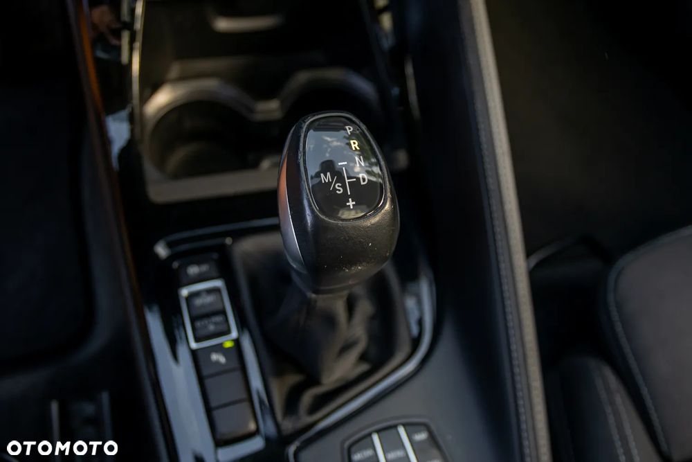 BMW X1 sDrive18d sport - 25