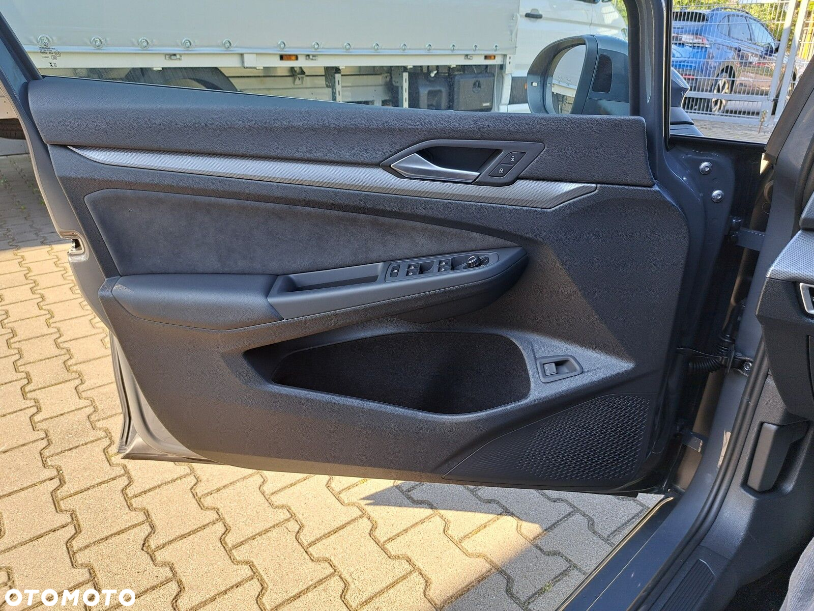 Volkswagen Golf - 8
