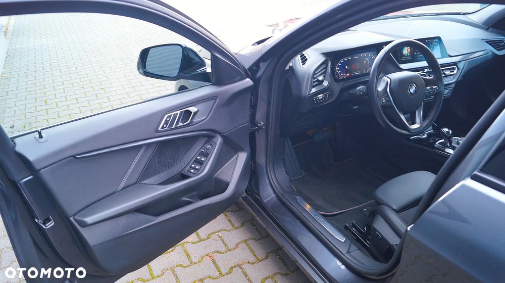 BMW Seria 1 118i Sport Line - 24
