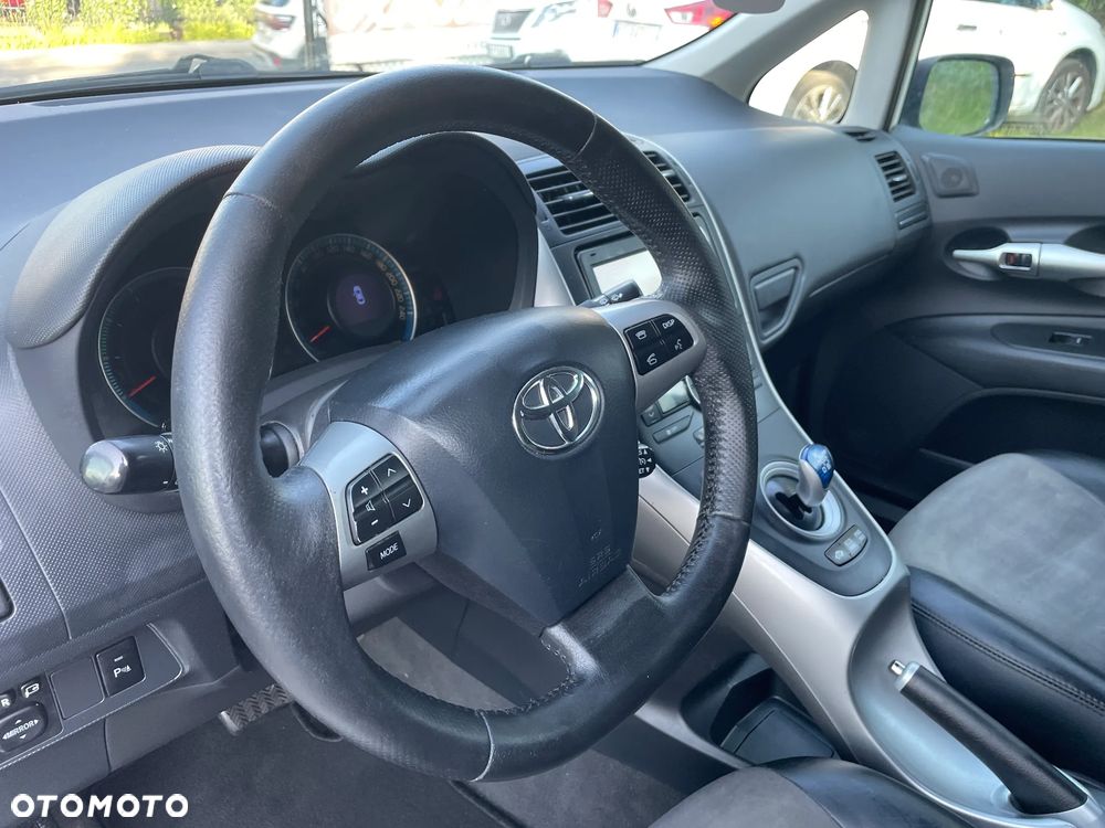 Toyota Auris - 14