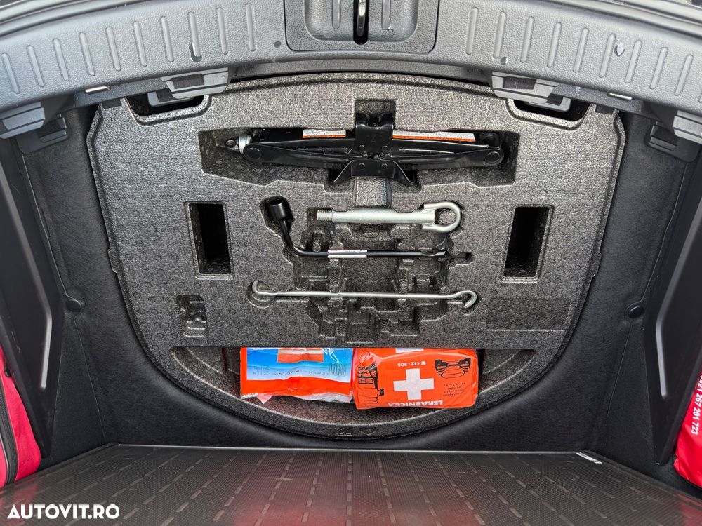 Toyota Corolla 1.8 Comfort - 35