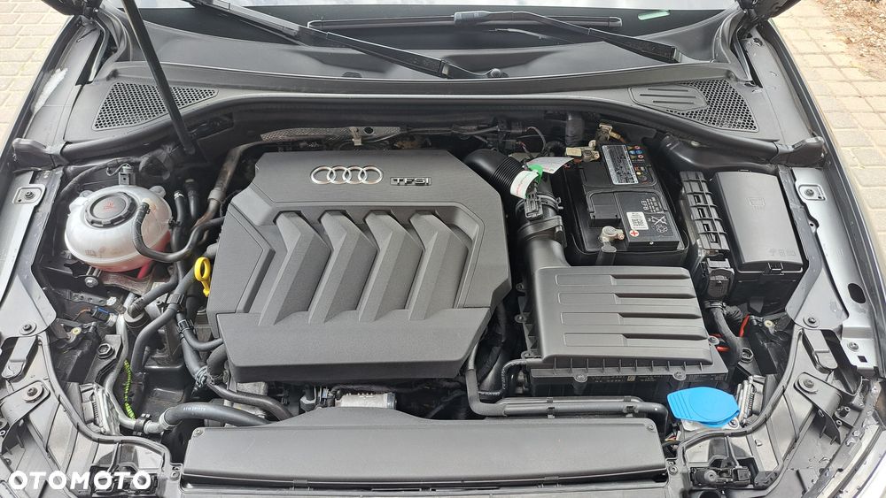 Audi A3 Limousine 40 TFSI quattro S tronic design - 28