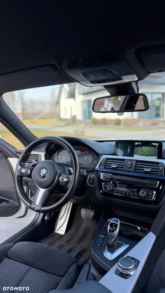 BMW Seria 3 330i xDrive M Sport Shadow sport - 13