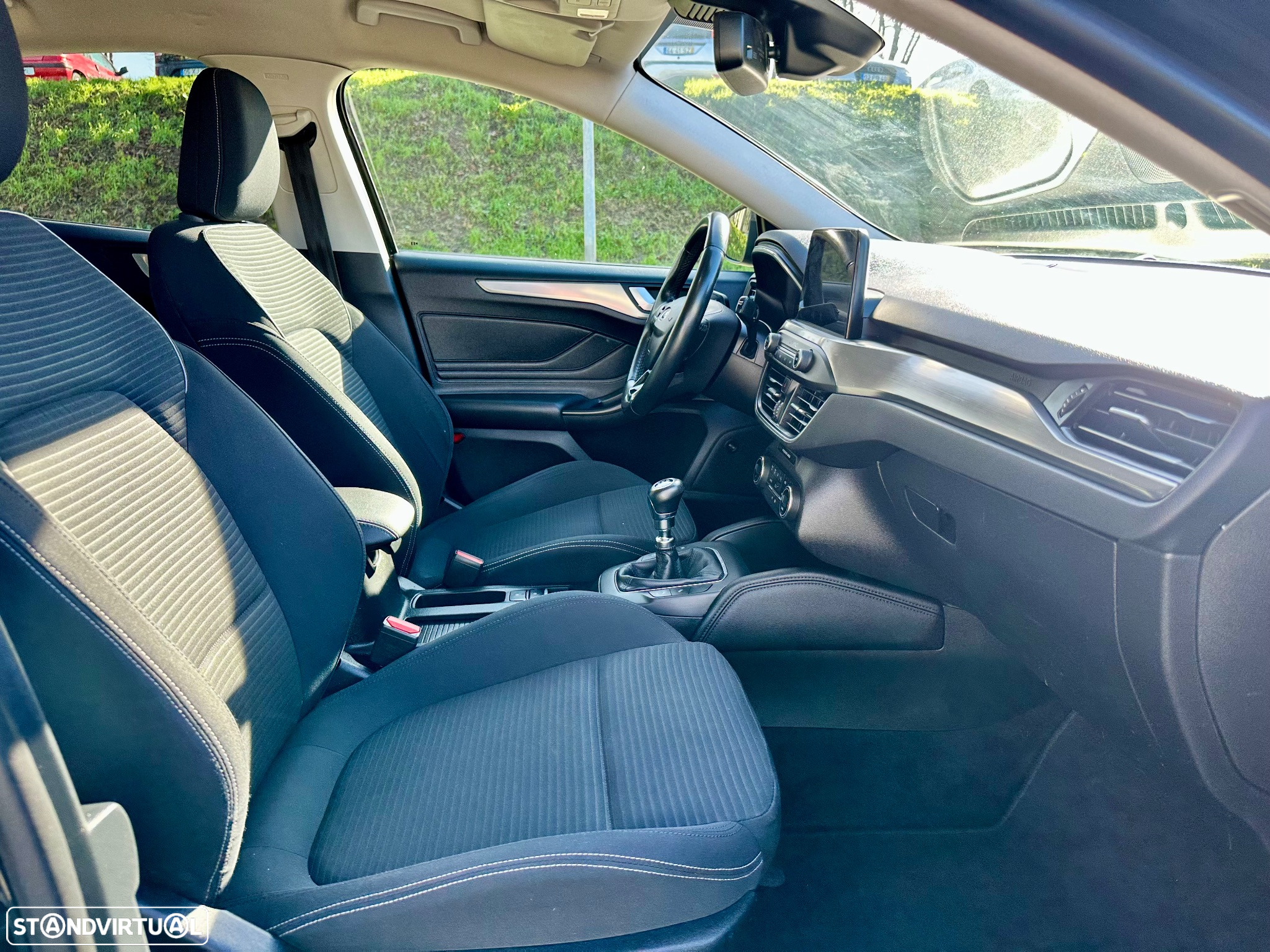 Ford Focus 1.0 EcoBoost Titanium - 33