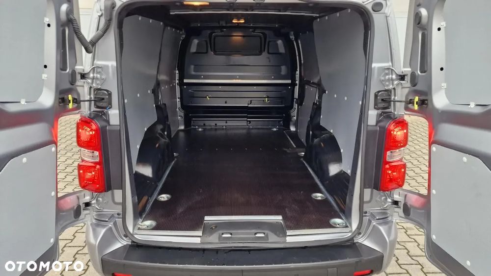 Opel Vivaro Extra Long - 14