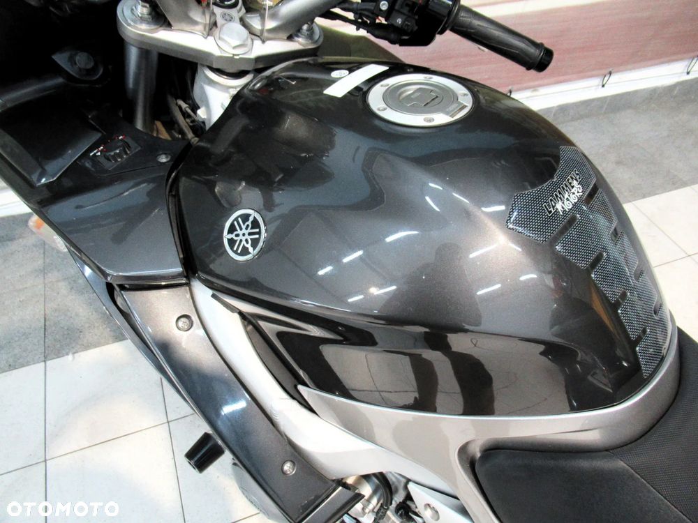 Yamaha FJR - 15