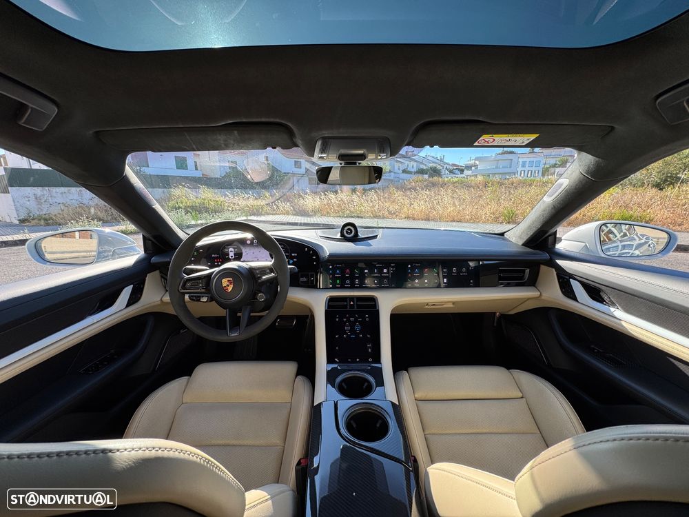 Porsche Taycan Turbo S - 25