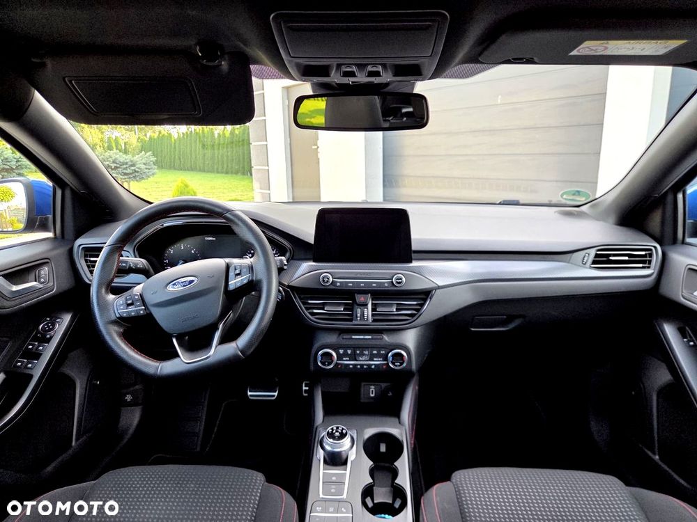 Ford Focus 1.5 EcoBlue Start-Stopp-System ST-LINE - 31