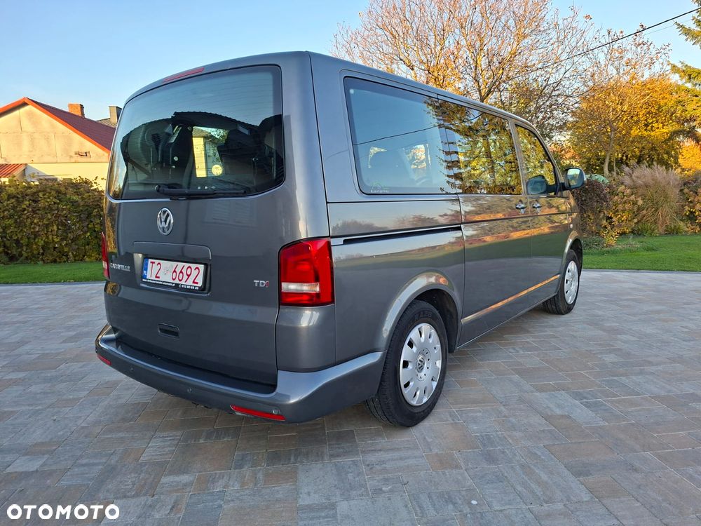 Volkswagen Caravelle - 3