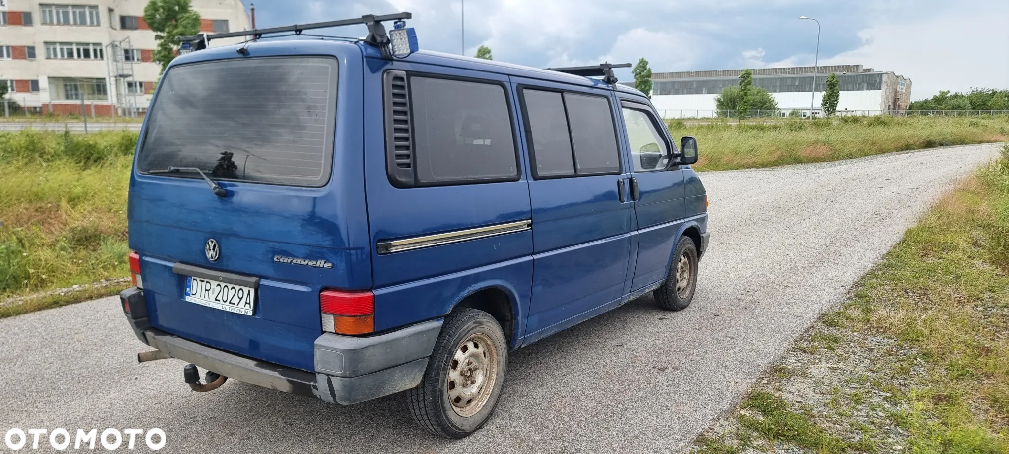 Volkswagen Caravelle - 9
